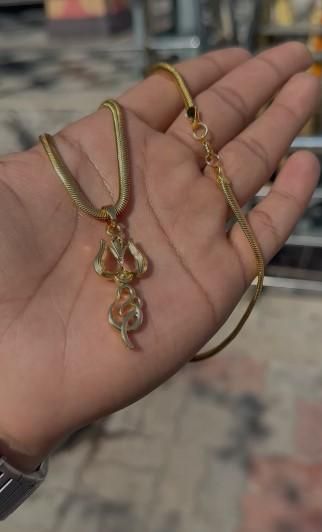 Gold Plated Trishul Pendant with Chain – Divine Symbol of Mahadev’s Power (Pack of 1)